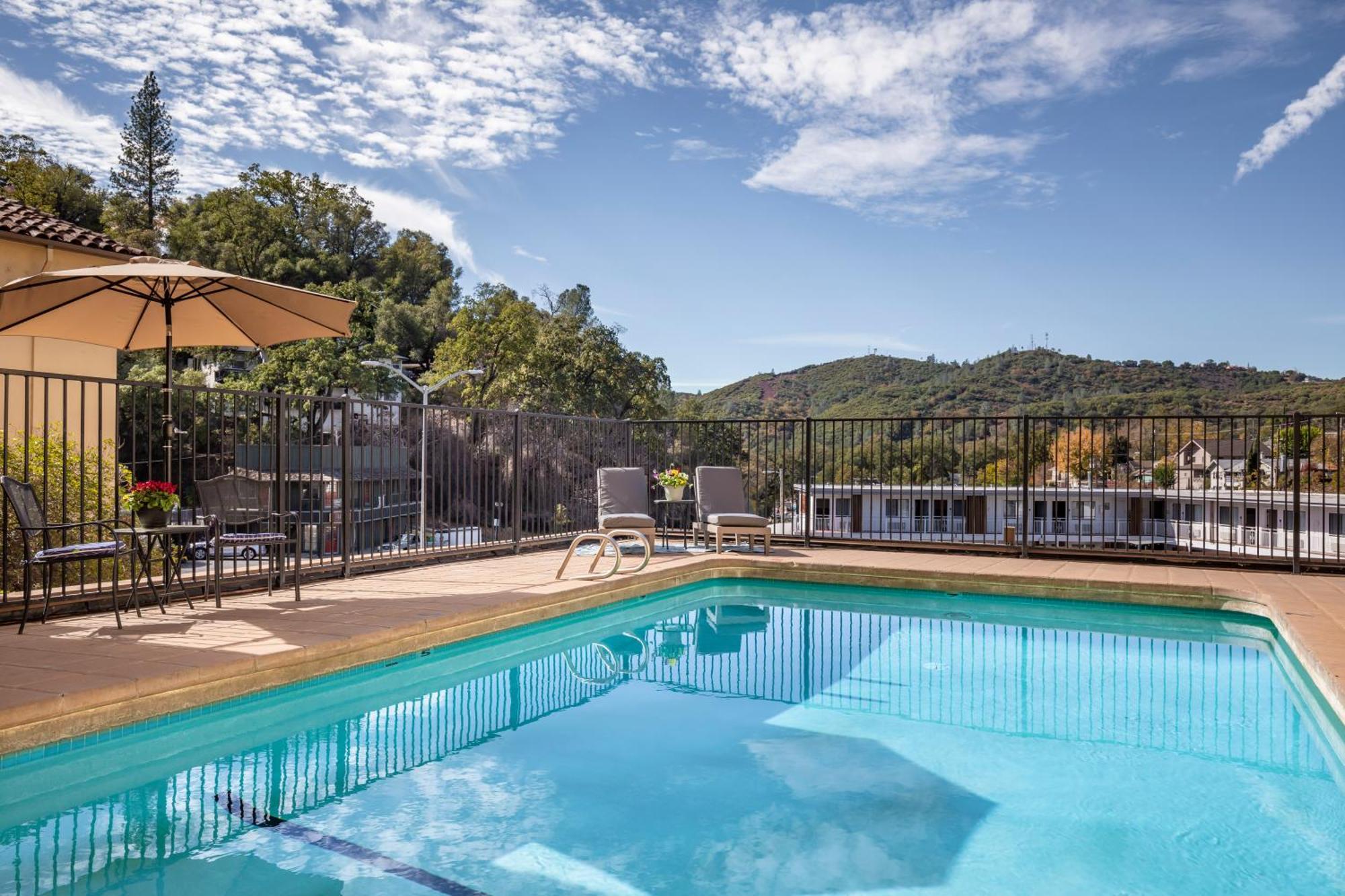 Historic Sonora Inn Exterior photo